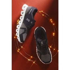 ONCloud 5 Combo Running Sneaker Size 9 Women Black Normcore Travel
